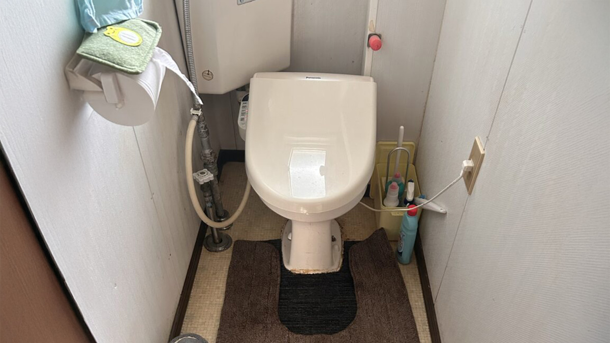 トイレリフォーム施工前